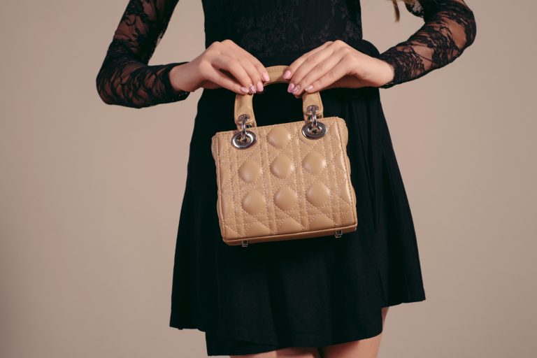 How To Sell Luxury Purses