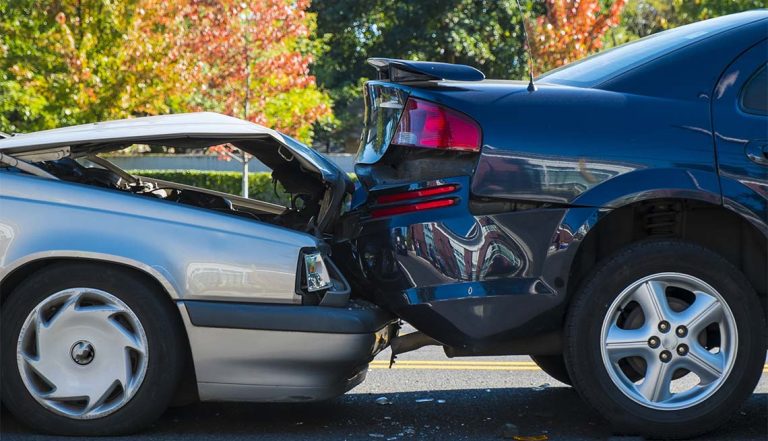 Essential Tips for Dealing with an Accident Involving Vehicles